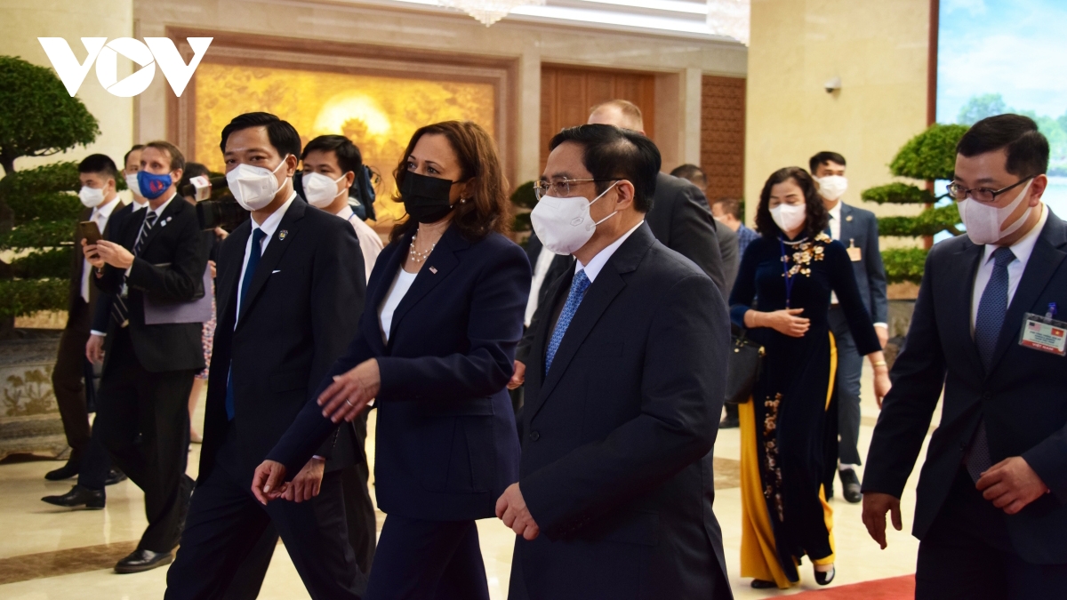 PM Chinh welcomes US Vice President Harris